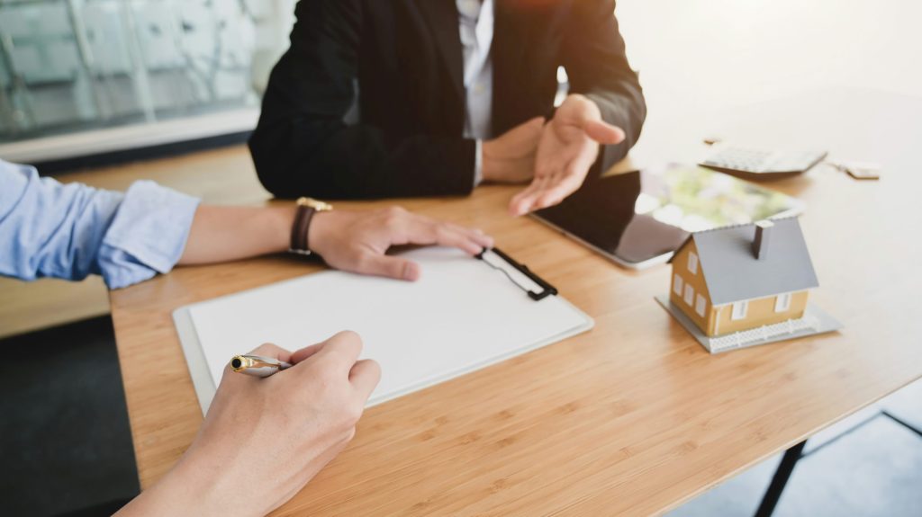 private client services tailored insurance solutions for high-net-worth individuals